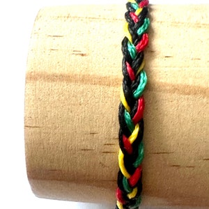 Woven bracelet/braided bracelet/Reggae bracelet/bracelet for men/black red yellow green/Rastafarian/Rastaman/One love/Handmade bracelet