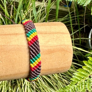 Rasta bracelet/Reggae jewellery/Handmade Friendship bracelet in red, yellow, green&brown/Rastafarian vibes/Festival bracelet/Jamaycan/Africa