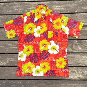 Vintage Hawaiian Shirt in Orange and Red Florals Size L or XL | 1970s Palm Tree by Branford Aloha Floral Luau Shirt
