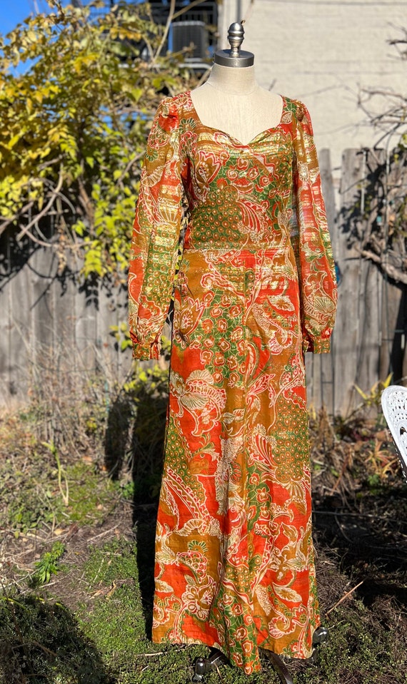 Vintage Gold Lame Paisley Maxi Dress with Sweethe… - image 2