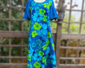 Hawaiian Muumuu Blue Hibiscus Size XL | Vintage Hawaii Flutter Sleeve Aloha Dress
