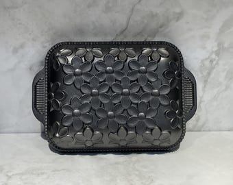 Nordic Ware 10 Cup Daisy Cake Pan Flower Pattern Baking Easter Spring Clean