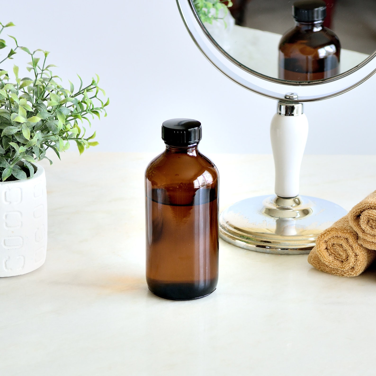 Youngever 6 Pack 8OZ Empty Glass Bottles With Lids, Glass Growlers With