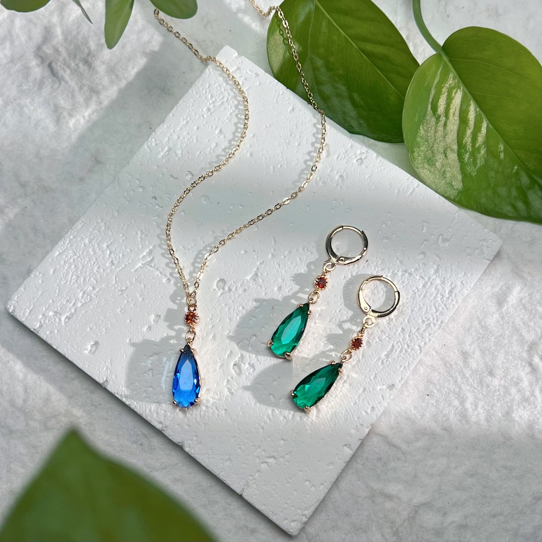 A Set Howl Necklace Howl Earrings Etsy New Zealand