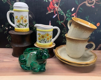 That 70s Kitchen Gift Set - Coffee Mugs and Sears Roebuck Cream and Sugar Shaker Gift Set with Bonus Frog Cottagecore Gift Set