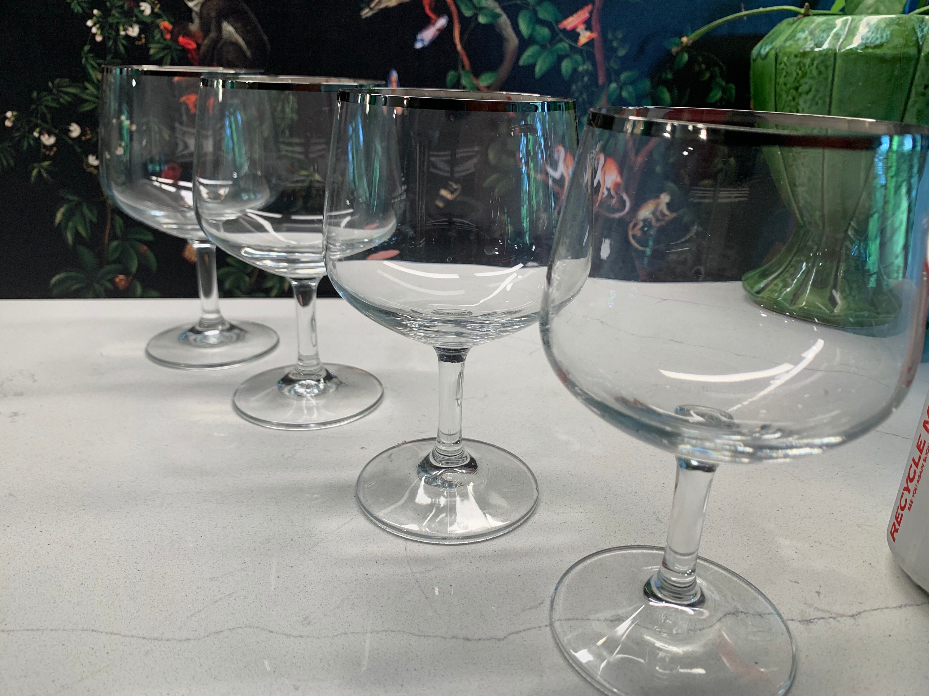 A pair of Wine Glasses Bonheur, Product