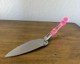 Serrated Pie/Cake Cutter/Server with Pink Handle