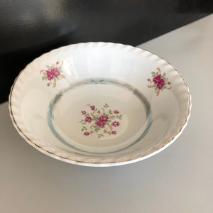 Vintage Fine China Japan Hand Painted Rose Bowl Scalloped Edge Gold Trim
