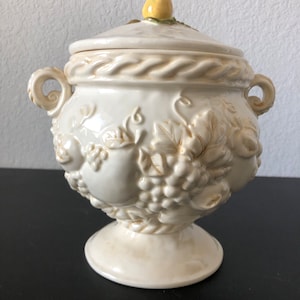 Porcelain Large Kitchen Storage Container with Lid Pear Handle