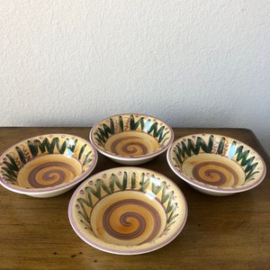Set of Four Small Bowls Swirl Design Cereal, Soup, Salad Bowls