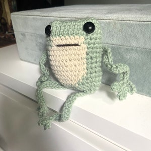 Grumpy Frog Crochet Pattern