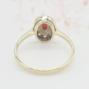 Exquisite vintage ring made of 585 yellow gold with coral cabochon and zirconia stones image 4