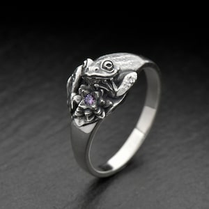 Sterling Silver Frog Ring: Handmade Animal Jewelry