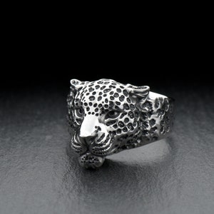 Anillo de plata de ley con cabeza de leopardo: joyería con un toque de vida silvestre