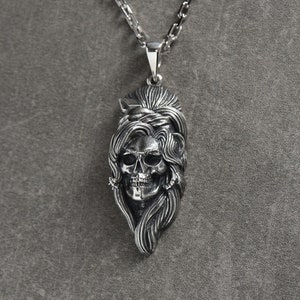 Sterling Silver Pendant Skull Amy Winehouse, Handmade Pendant, Pendant Amy Winehouse, Handmade Jewelry, Silver Necklace, Skull Pendant