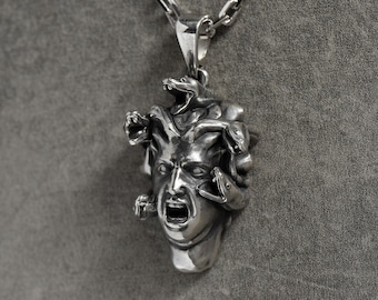 Ciondolo Medusa in argento sterling: collana Gorgone della mitologia greca