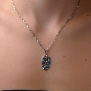 Ciondolo Fenice in argento sterling: collana ispirata alla mitologia, gioiello fatto a mano immagine 5