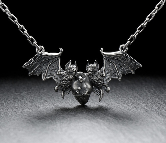Collier chauve-souris