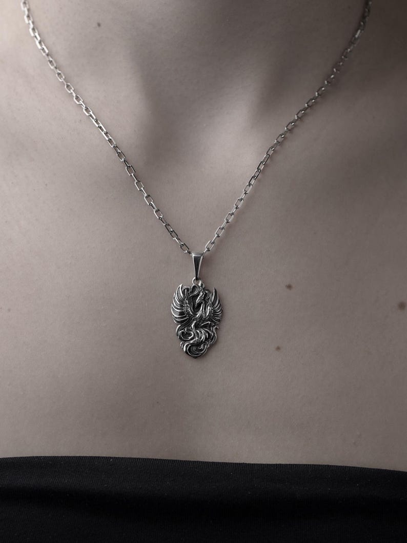 Ciondolo Fenice in argento sterling: collana ispirata alla mitologia, gioiello fatto a mano immagine 2