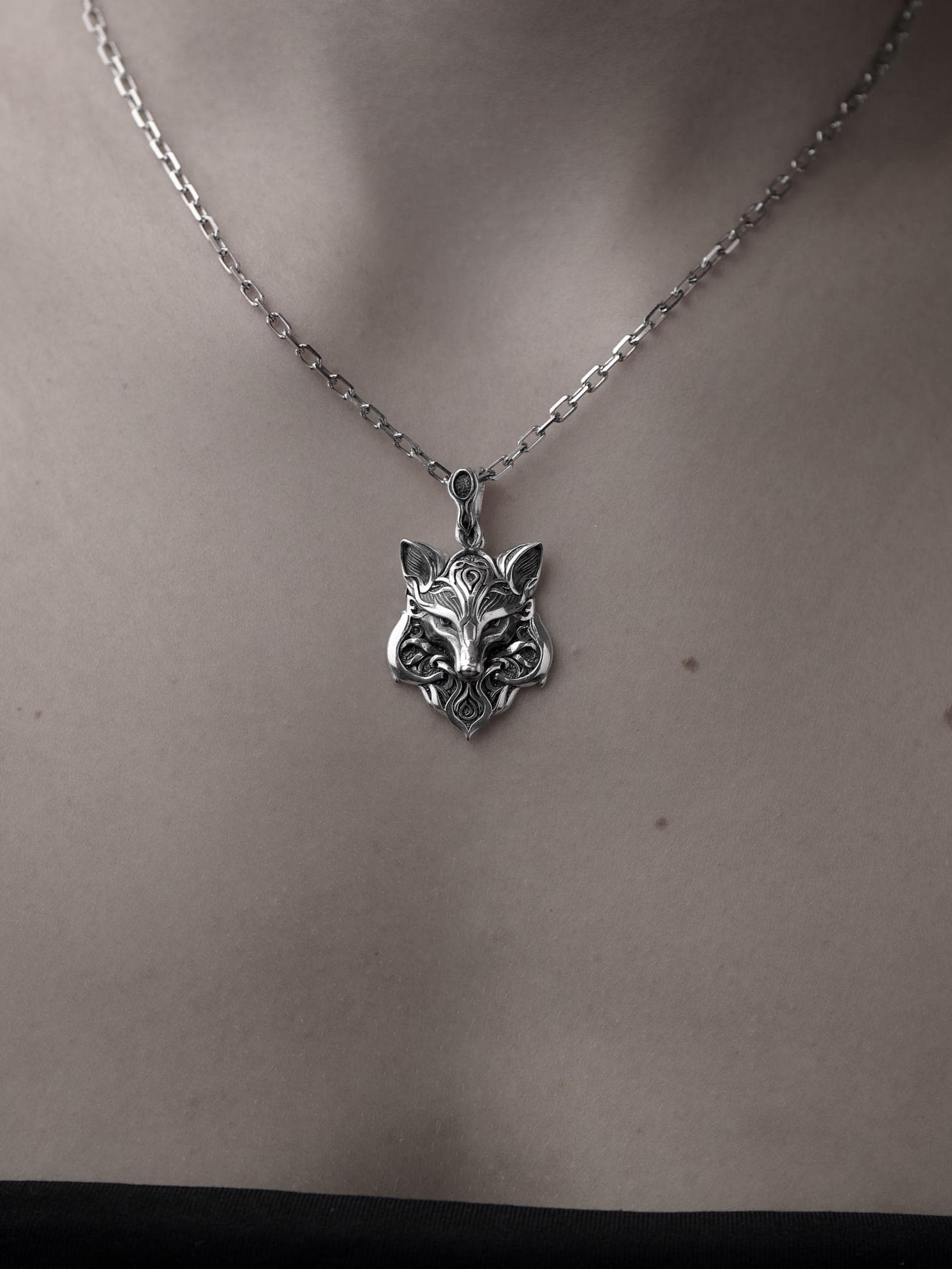 Collana Gatto Celtico Nodo TRIQUETRA ACCIAIO INOX Ciondolo Volpe Pagana Lupo