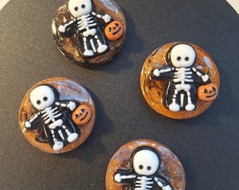 Skelly Trick or Treat Badge