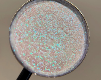 The Stars hand pressed extreme iridescent multichrome single 26mm eyeshadow topper
