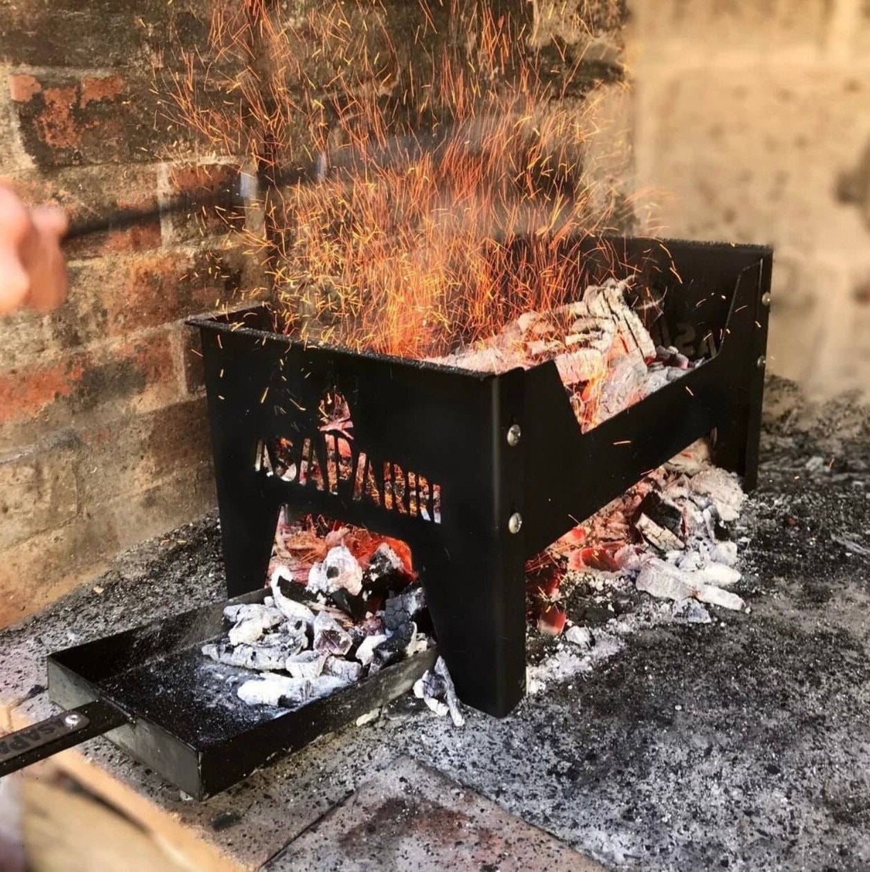 Yanartas Brasero pour barbecue de jardin extérieur rond en acier rouillé