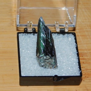 Vivianiet miniatuur mineraal exemplaar