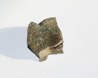 Próbka minerału pirytu tęczowego