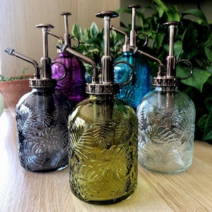 Monstera Leaf embossed Glass Mister