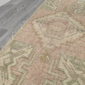 Vintage Turkish Wool Rug: Handmade Anatolian Door Mat (1.38&#39;X2.82&#39;)