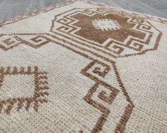 Handgefertigte türkische Wolle Fußmatte: Erdfarbener Anatolischer Teppich (1.71 'X3.28')