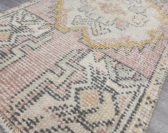 Handgewebter Oushak Teppich: Türkische Vintage Fußmatte (1.6'X 3')