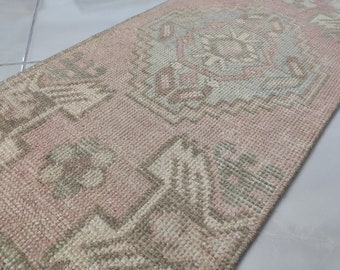 Handmade Oushak Turkish Rug: Vintage Wool Door Mat (1.3'X2.9')