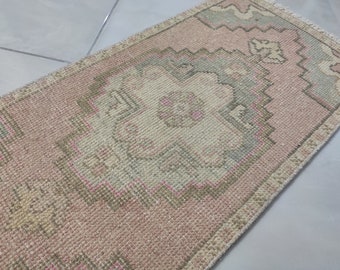 Vintage Turkish Oushak Rug: Handmade Wool Cotton Door Mat (1.31'X2.82')