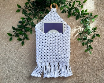 Boho Book Nook Crochet, Crochet Wall Hanging, Macrame Pocket Wall Hanging, Macrame, Wall Basket, Magazine Holder, White Macrame Pocket