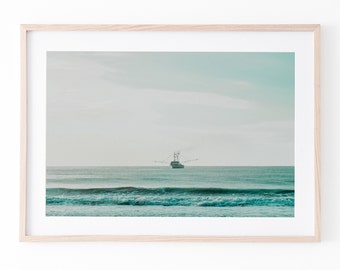 漁船の海のプリント | 航海用ウォールアート デジタルダウンロード | 海岸のビーチの写真 | 海辺の風景のプリント