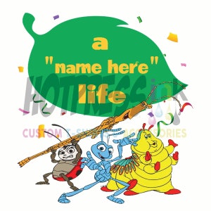以下が含まれることがあります： 黄色い文字で「a "name here" life」と書かれた緑の葉。テントウムシ、アリ、イモムシの3匹の漫画の虫が棒を持ち、お祝いしている。
