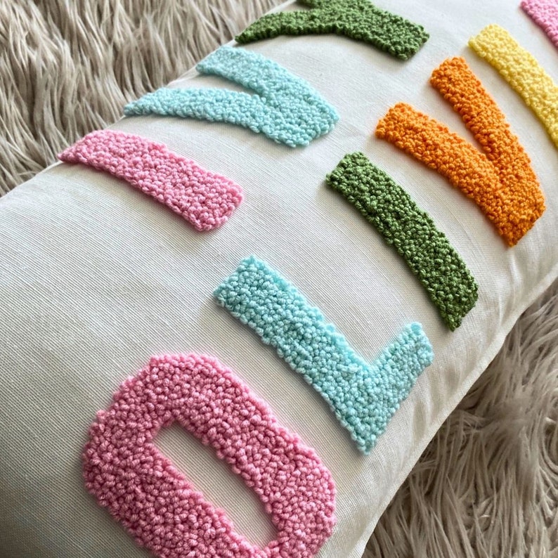 Customizable Embroidered Name Pillow, Personalized Punch Needle Pillowcase, Baby Shower Gift, Baby Room Decor, Nursery Pillow, Gift for Kids zdjęcie 2