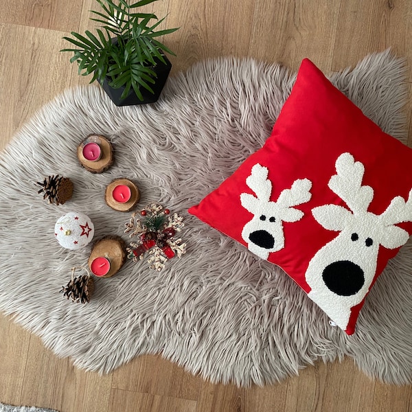 Gestickte weihnachtliche Kissen, Punch Needle Weihnachtskissen, Bauernhaus Dekoration, Weihnachtsgeschenk, Neujahr Geschenkidee, Housewarming Geschenk