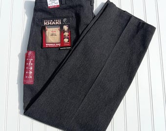 FARAH Khaki Pants 38 x 30 Dark Heather Gray Pleated Front Waist Extender Slacks Trousers NWT Mens Vintage Easy Fit