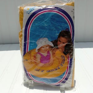 INTEX The Wet Set Yellow My Baby Rubber Pool Float 59574 Floatie Vintage NEW 1997 Water Toys