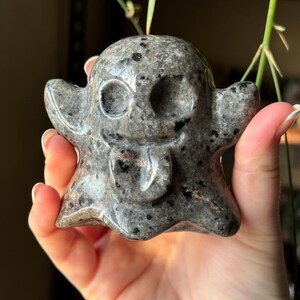 Yooperlite Ghost Carving - UV Reactive