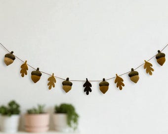 Autumn Fall Leaf and Acorn Garland, Wool Felt Autumn Leaves and Acorns Fall Decor Garland and Bunting, Thanksgiving  and Gifts for Halloween