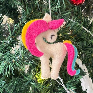 Unicorn Felt Ornament, Christmas Hanging Ornament, Rainbow Hair Unicorn, Kids Room Decor, Bag Charm, Nursery Decor and Gifts (Pack of 1)