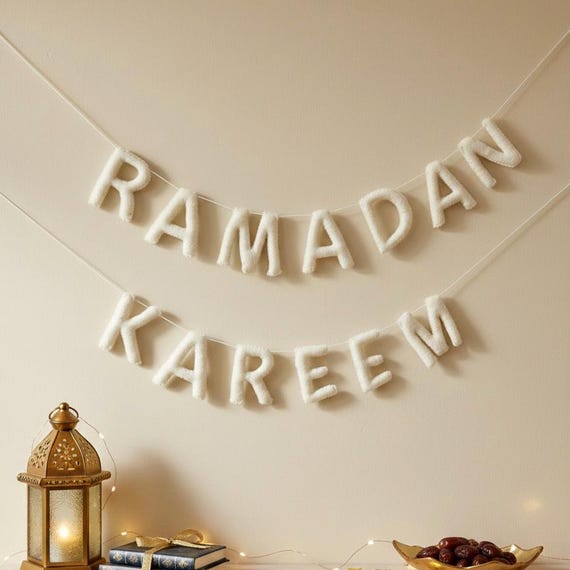 Wool Felt Ramadan Kareem Garland – Islamic Home Decoration for Eid Celebration, Ramadan Decor, Eid Gift for Family