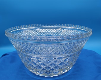 Wexford by Anchor Hocking Pressed Glass Punch Bowl Set: 22-piece