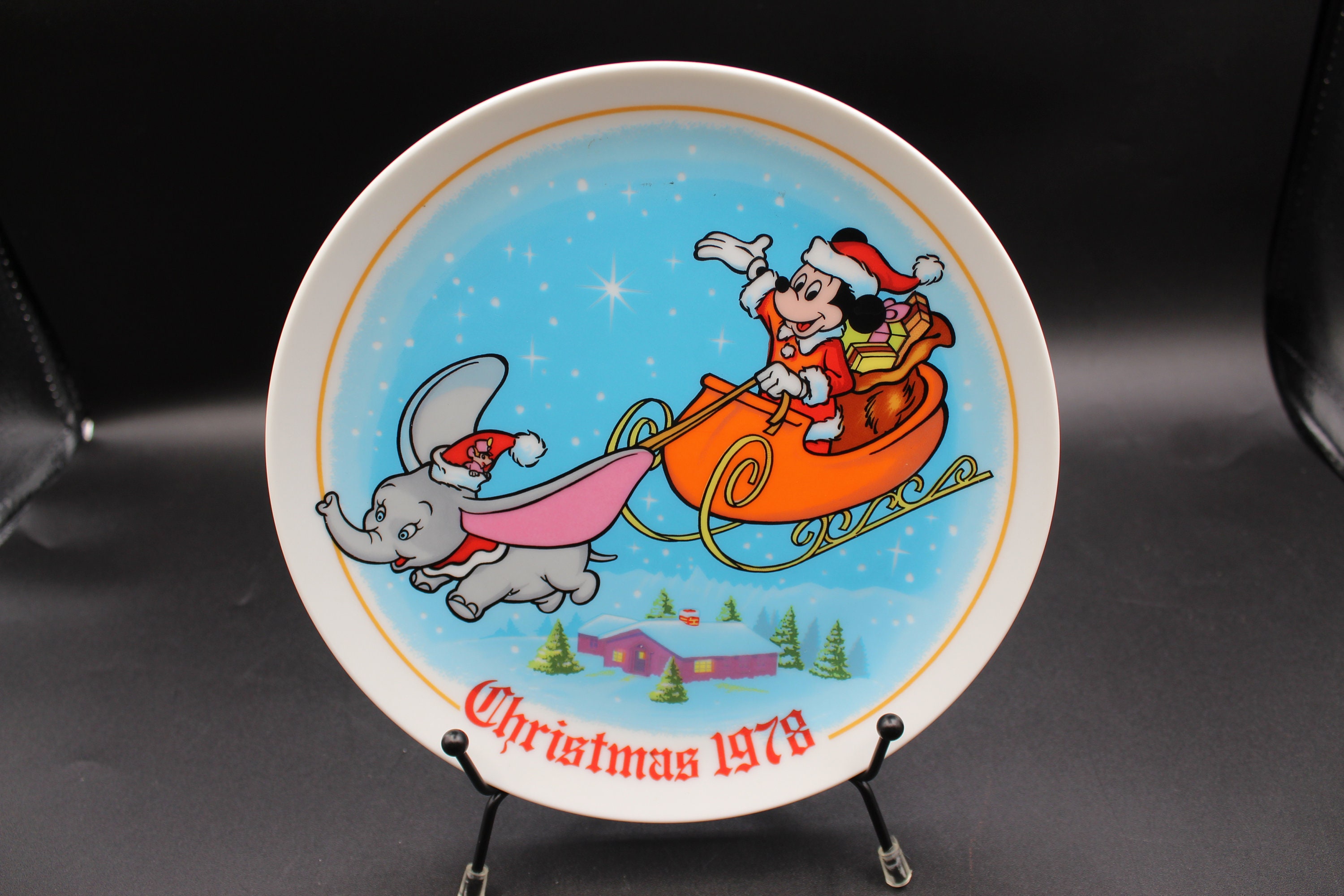 Choice of Vintage Walt Disney Mickey Mouse Christmas Plates *see