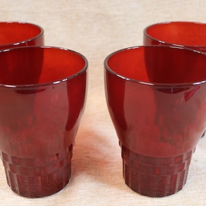 Vintage Anchor Hocking Royal Ruby Windsor 9 ounce platta tumblers tillverkade i USA set med 4 juldekorationer patriotiska helgdagar *Se detaljer*