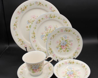 Vintage Noritake Ivory Bone China Melody #7212 6 Piece Place